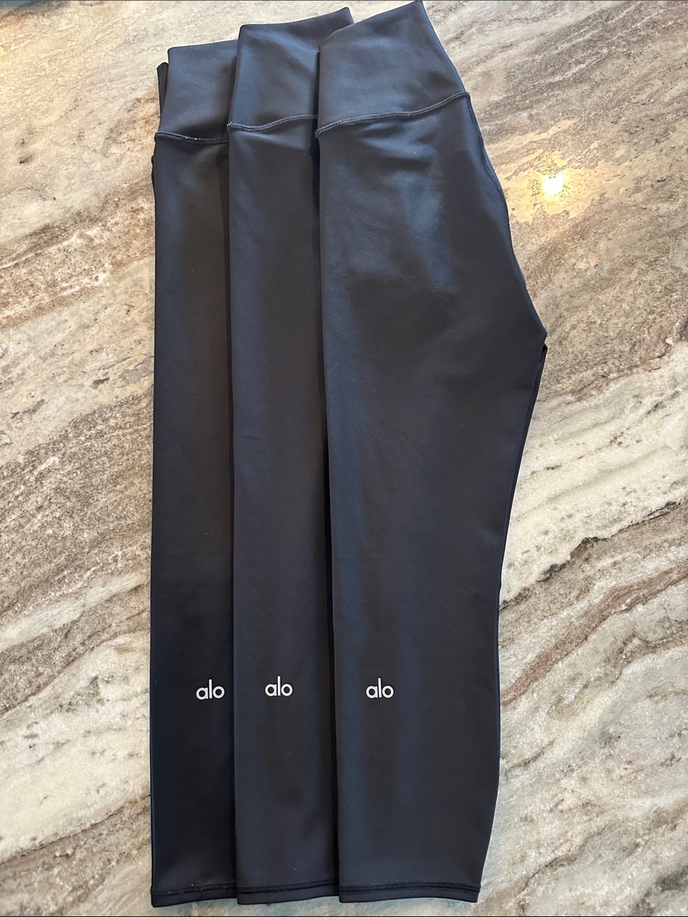 ALO Yoga Black High-Waist 7/8 Airlift Leggings- Solid Active Leggings XS